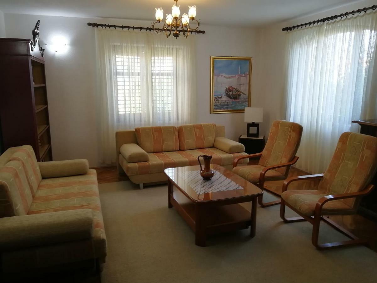 Apartman Mladenka 수페타르 외부 사진