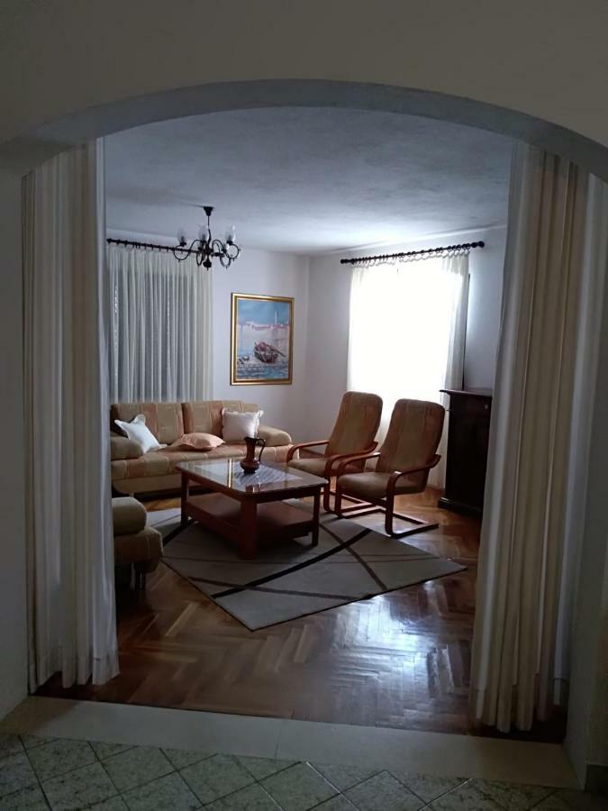 Apartman Mladenka 수페타르 외부 사진